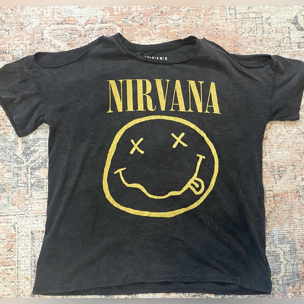 Official Nirvana band t-shirt. Size medium